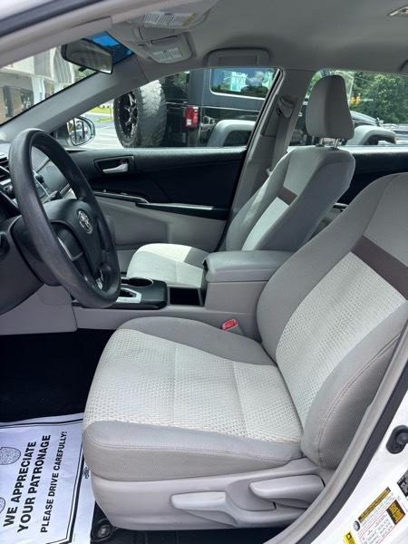 Toyota Camry L 2012