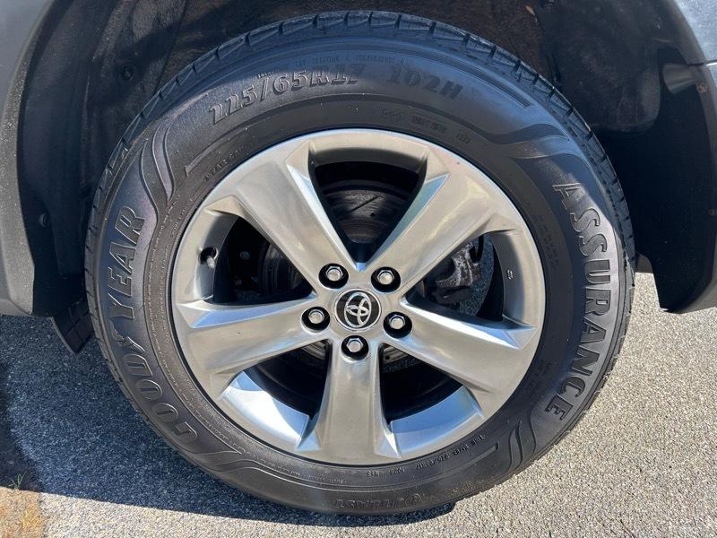 Toyota RAV4 XLE AWD 2015