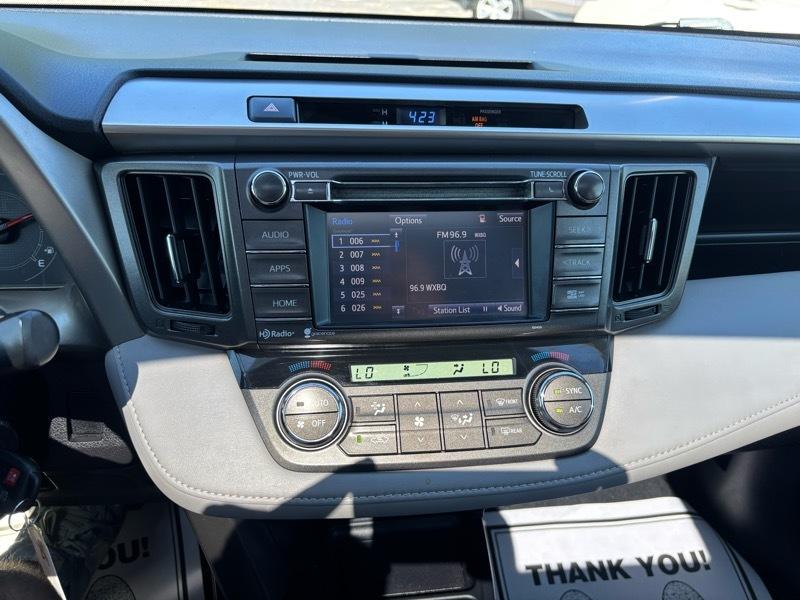 Toyota RAV4 XLE AWD 2015