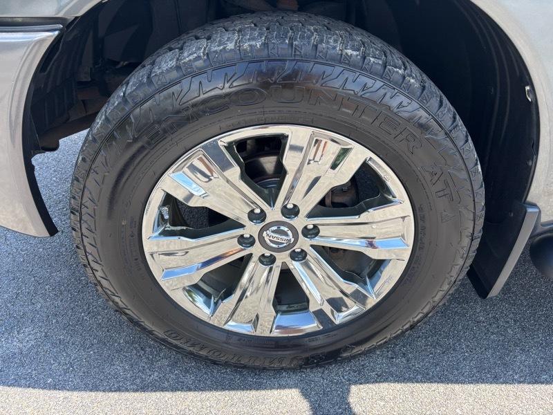 Nissan Titan LE Crew Cab 4WD 2007