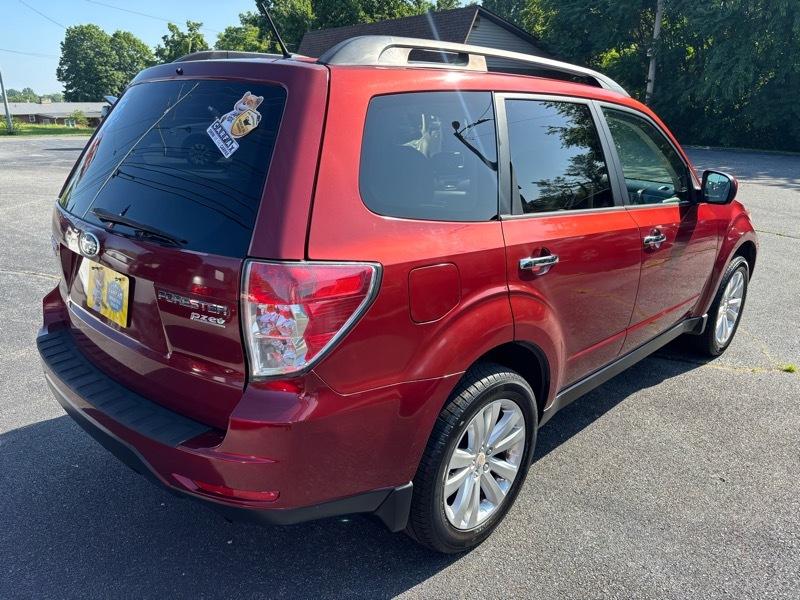 Subaru Forester 2.5X Premium 2011