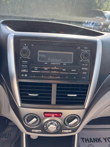 Subaru Forester 2.5X Premium 2011
