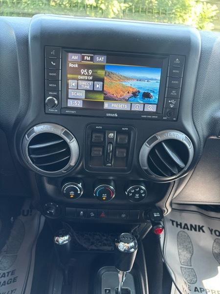 Jeep Wrangler Unlimited Sport 4WD 2017