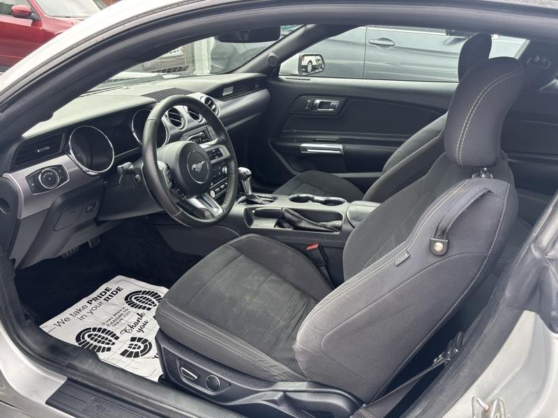 Ford Mustang EcoBoost Coupe 2015