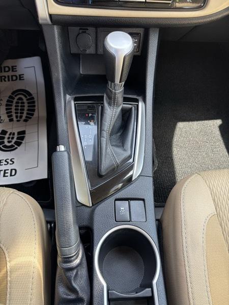 Toyota Corolla LE 4D Sedan at 2018
