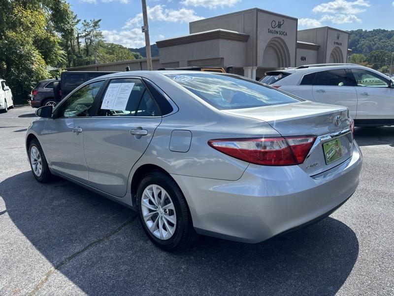 Toyota Camry SE 2017
