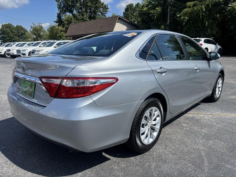 Toyota Camry SE 2017