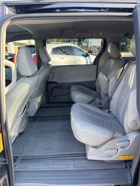 Toyota Sienna XLE FWD 8-Passenger V6 2014