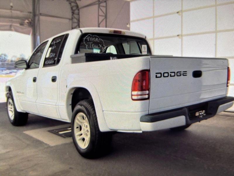 Dodge Dakota Sport Quad Cab 2WD 2002