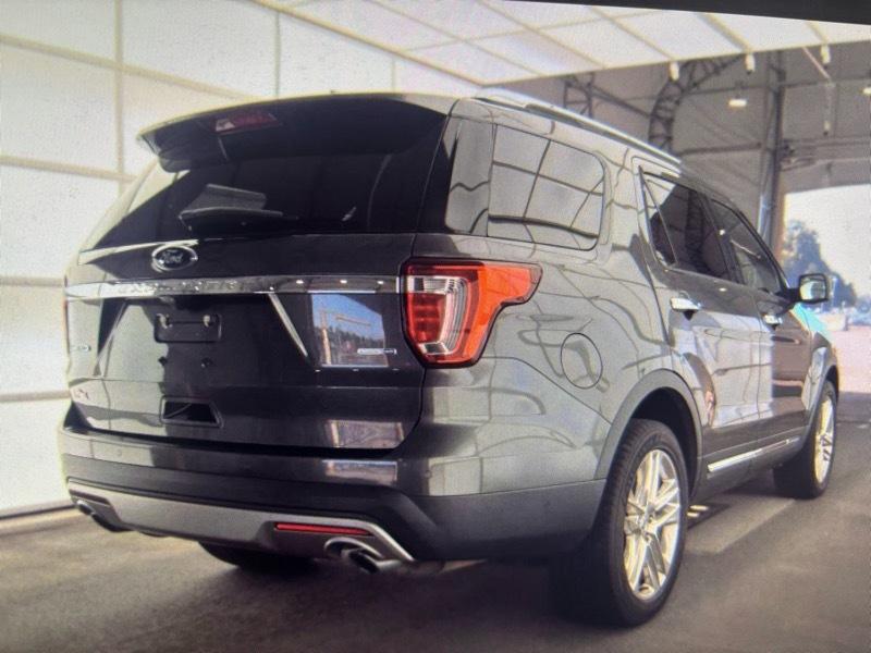 Ford Explorer Limited 4WD 2017