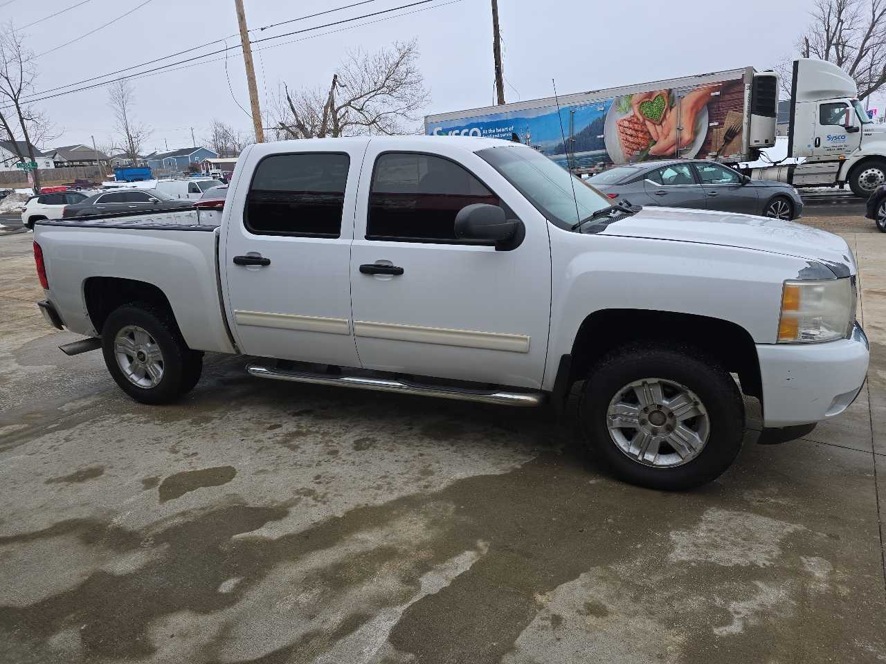 Chevrolet Silverado 1500 LT Crew Cab 4WD 2011