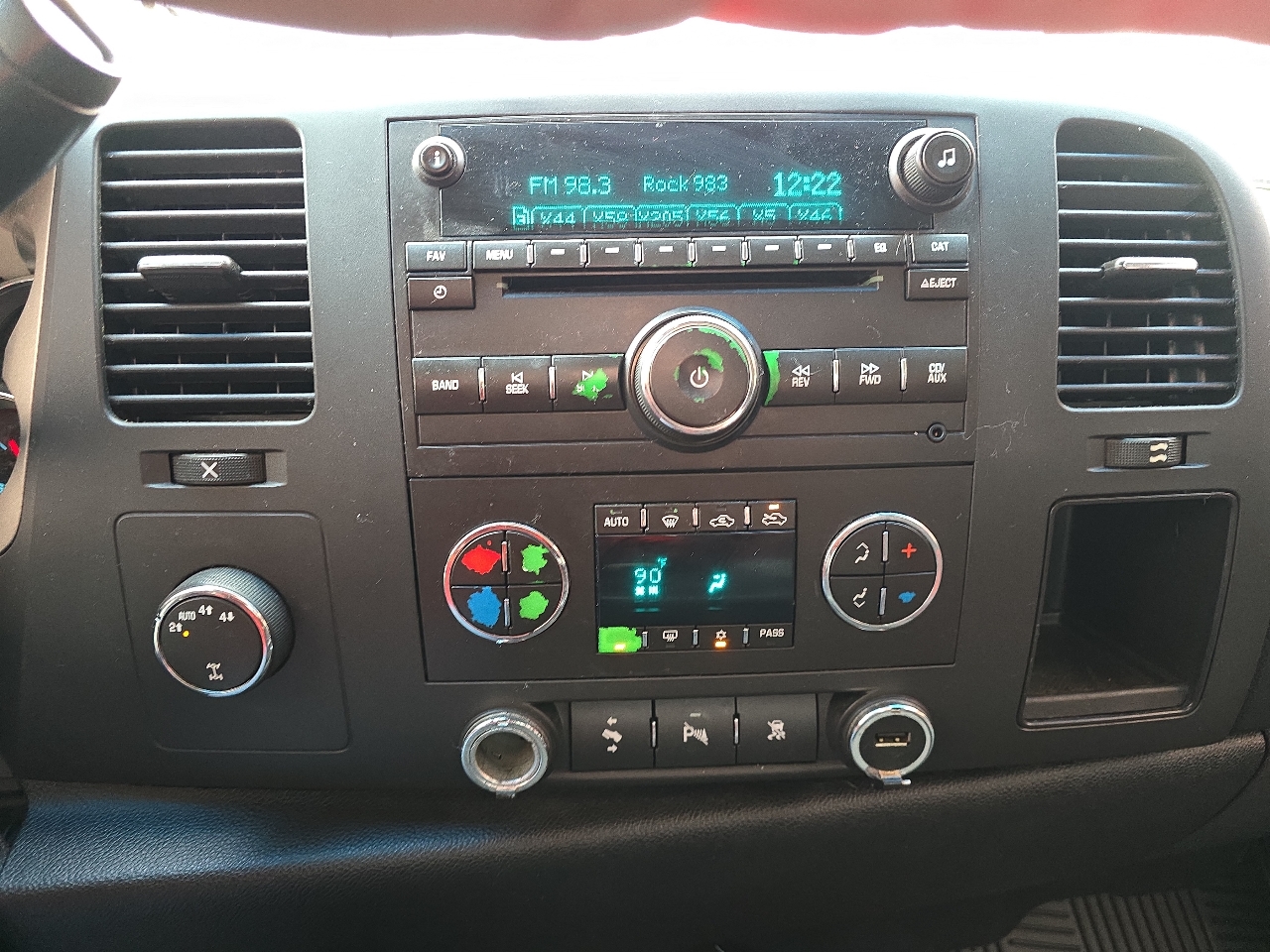 Chevrolet Silverado 1500 LT Crew Cab 4WD 2011