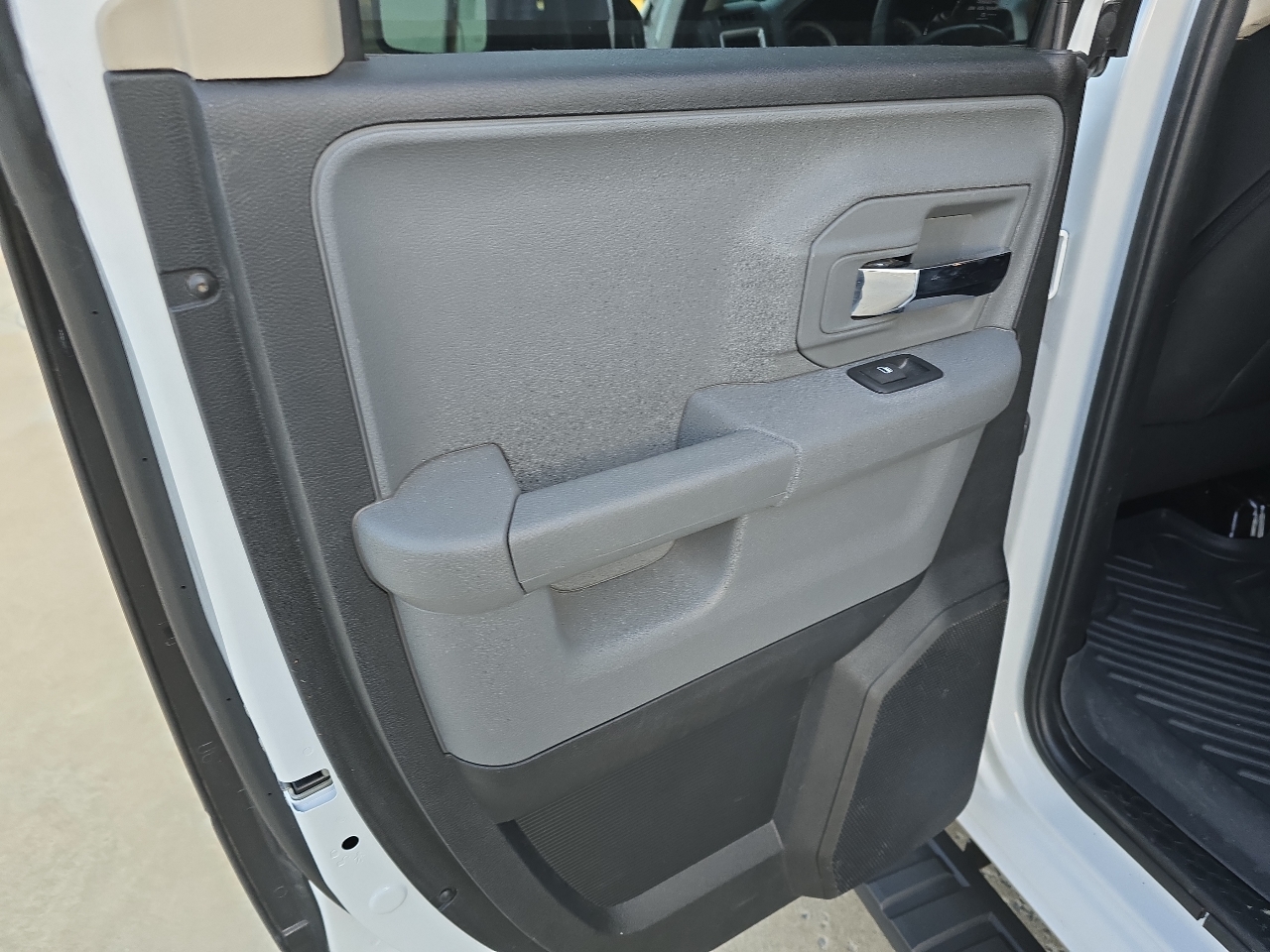 RAM 1500 SLT Quad Cab 4WD 2020