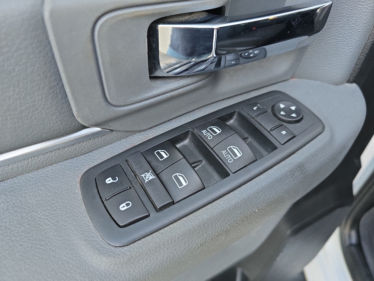 RAM 1500 SLT Quad Cab 4WD 2020