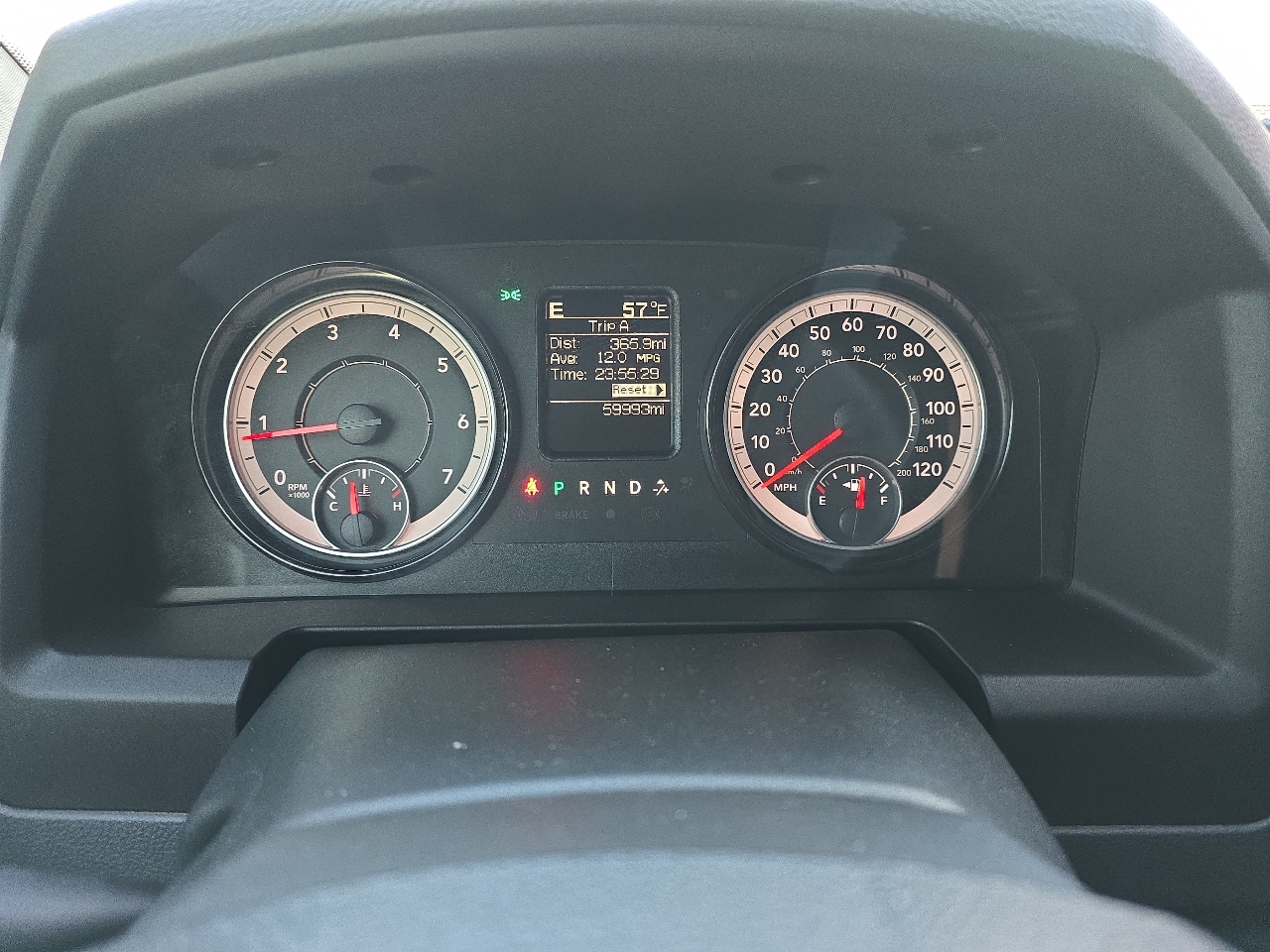 RAM 1500 SLT Quad Cab 4WD 2020