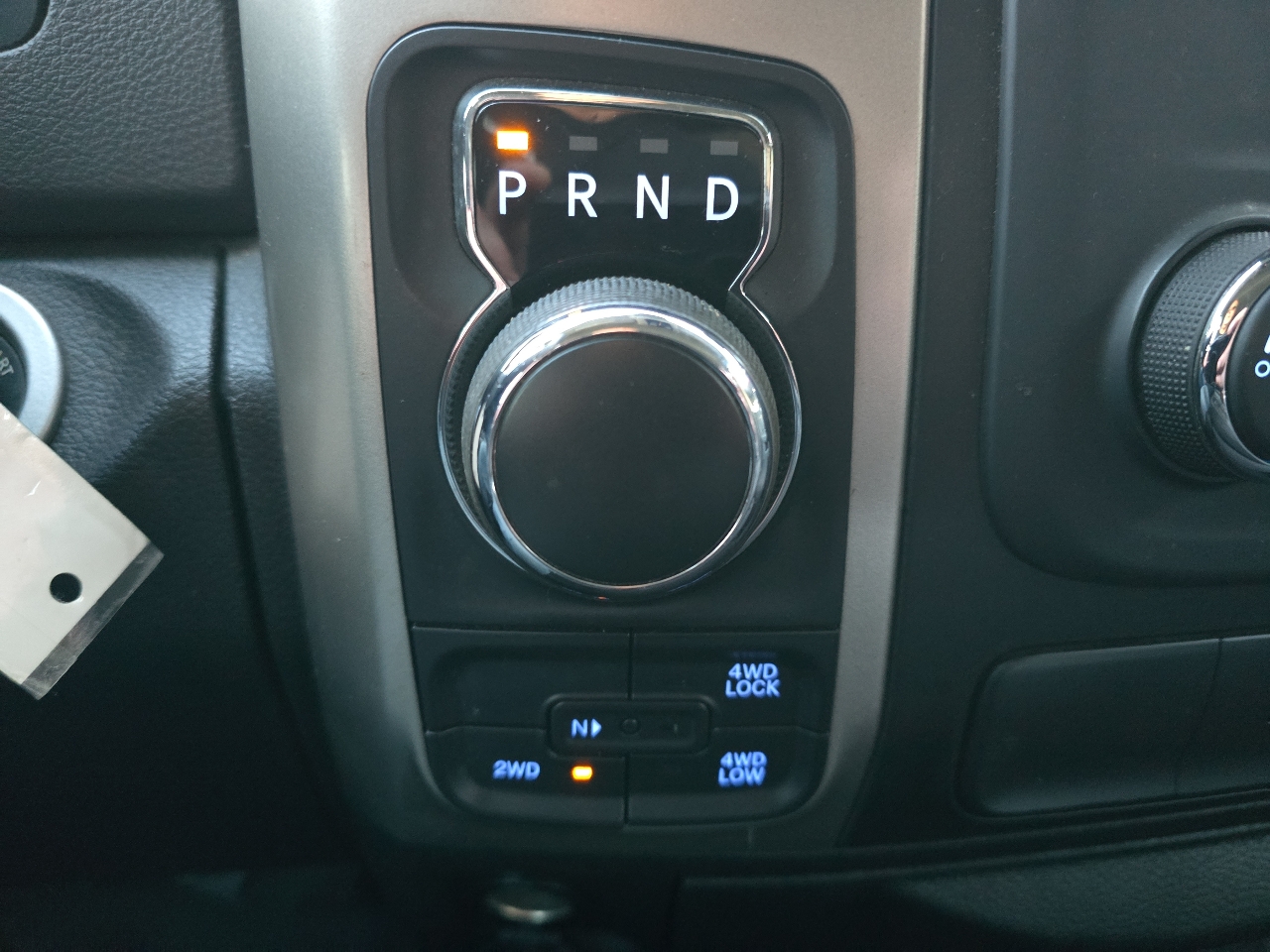 RAM 1500 SLT Quad Cab 4WD 2020