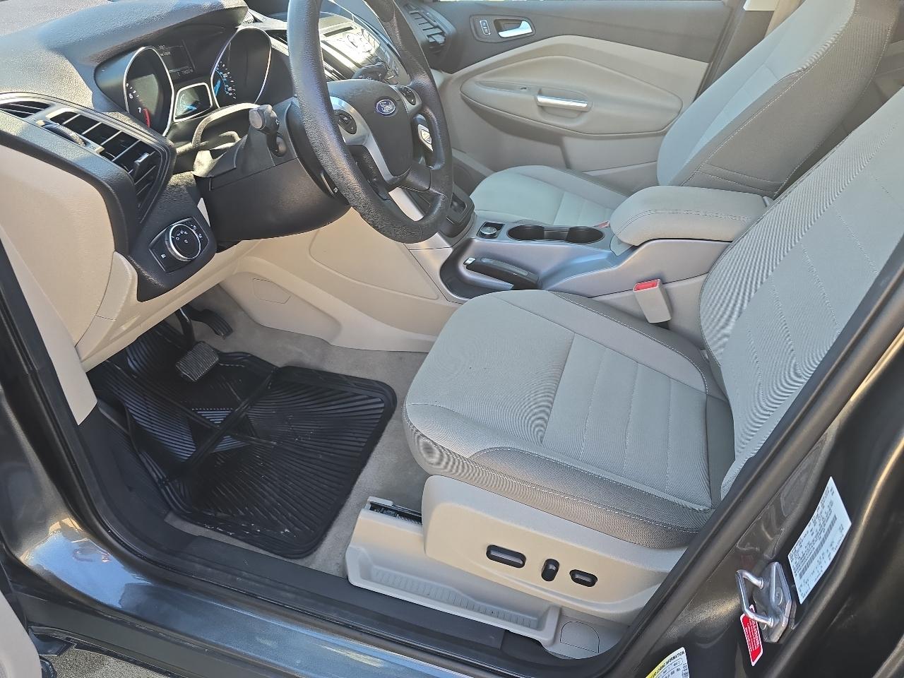 Ford Escape SE FWD 2016