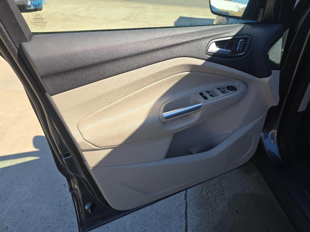 Ford Escape SE FWD 2016