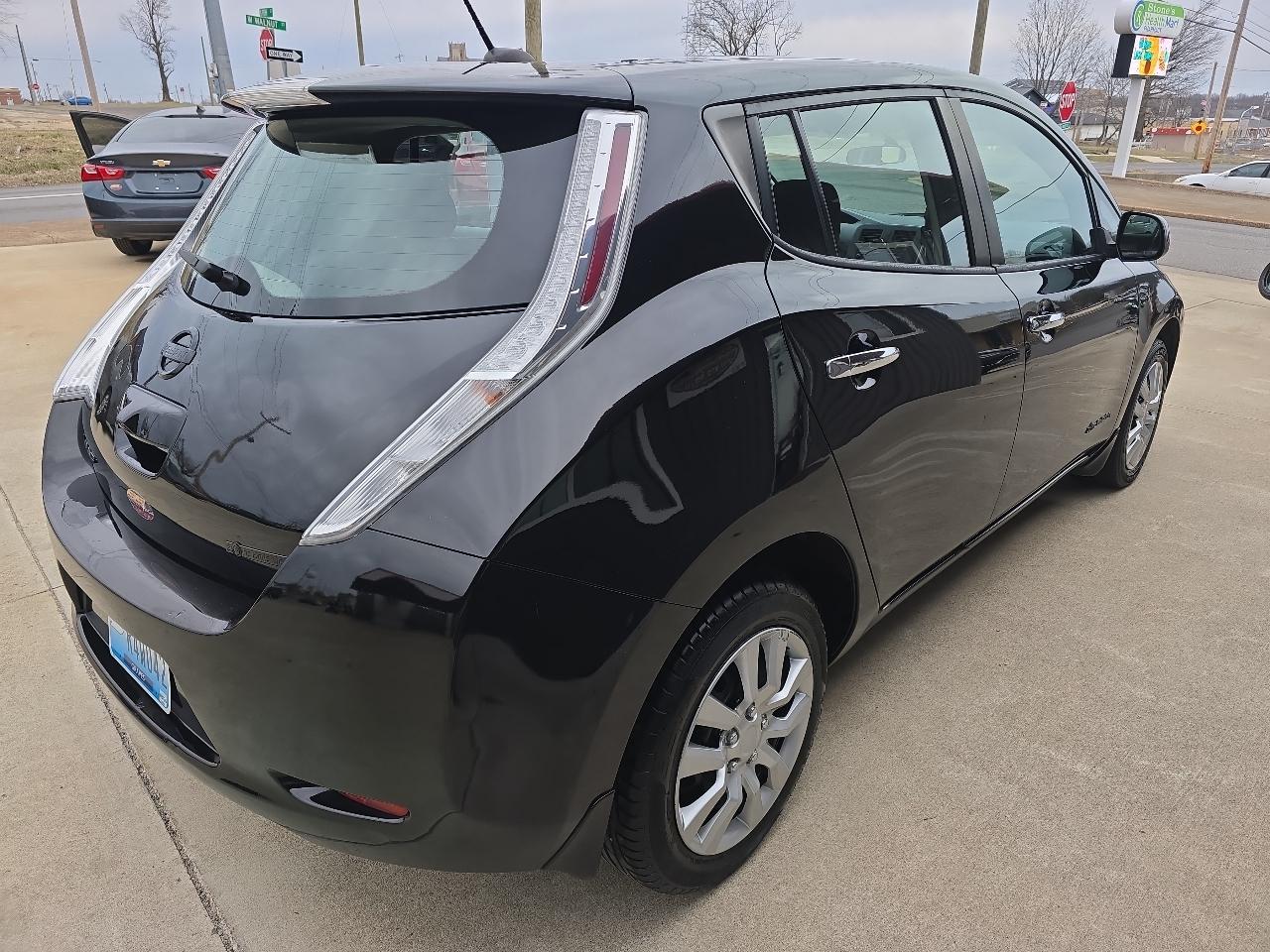 Nissan Leaf S 2015