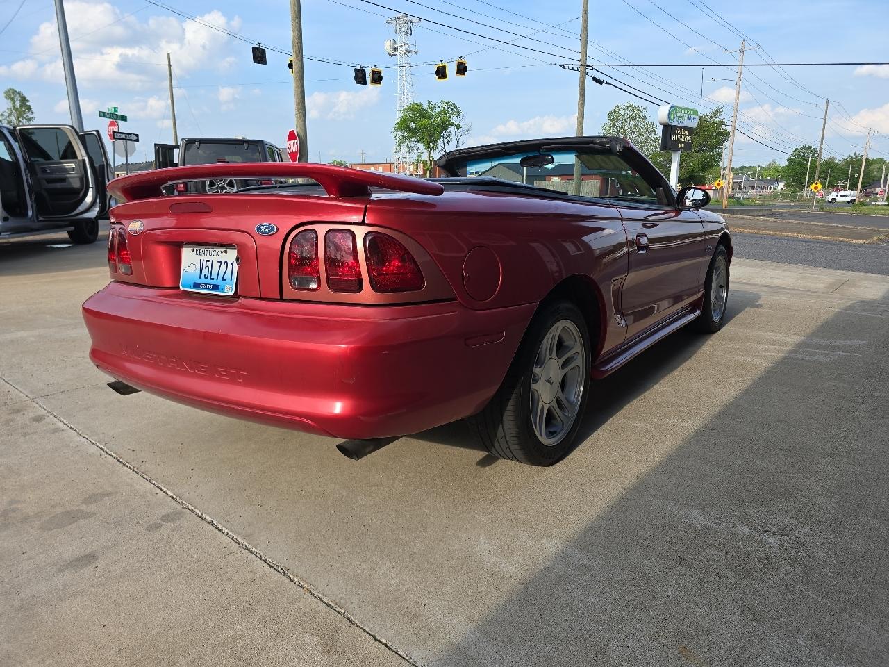 Ford Mustang GT convertible 1998