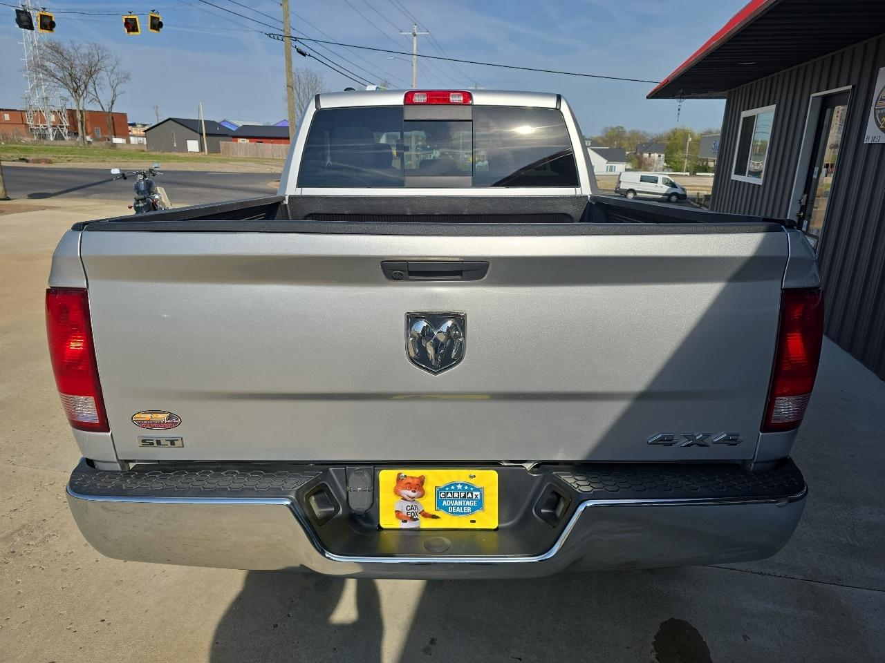 RAM 1500 Classic SLT 4x4 Crew Cab 6'4" Box 2019