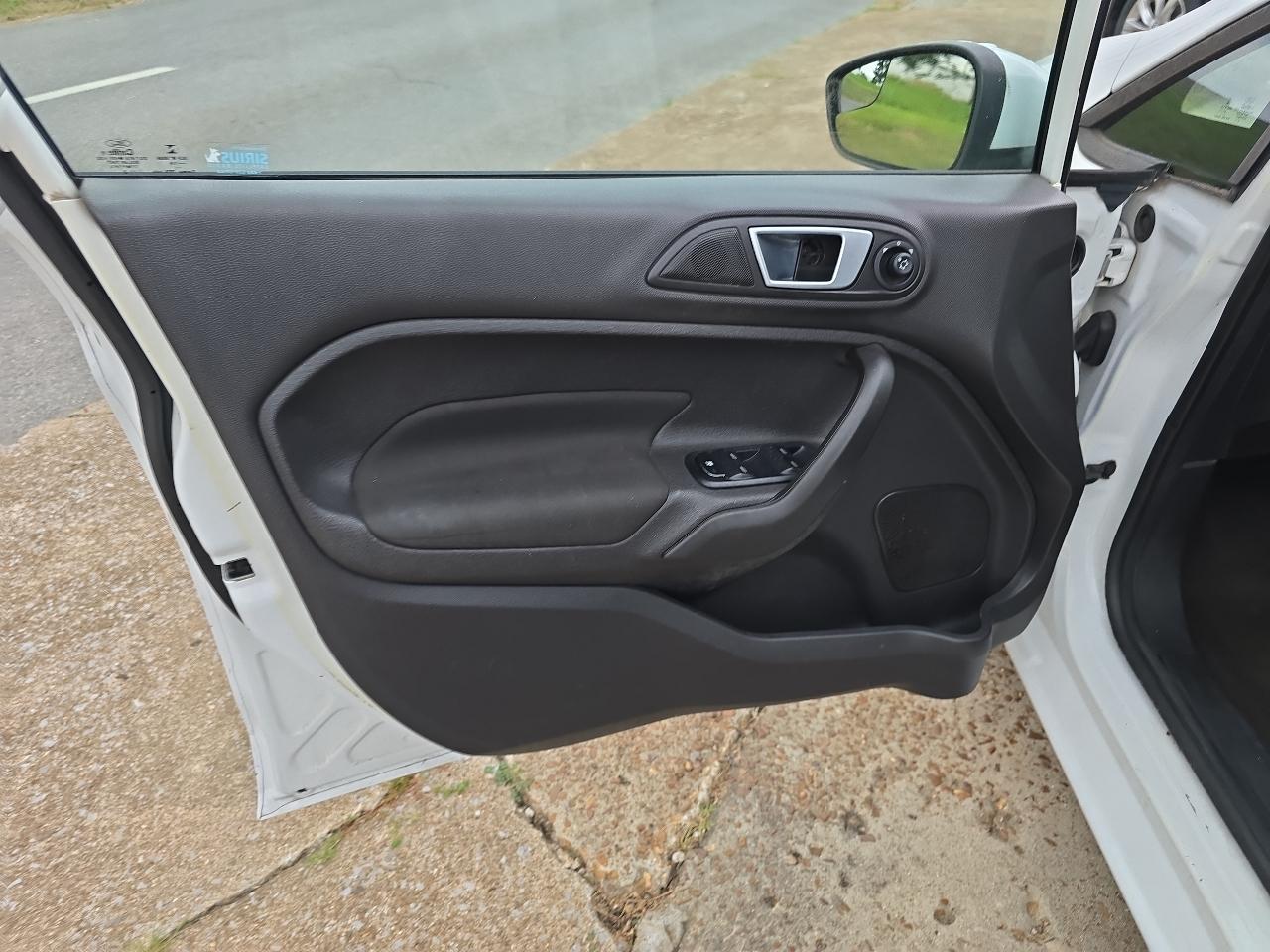Ford Fiesta 5dr HB SE 2015