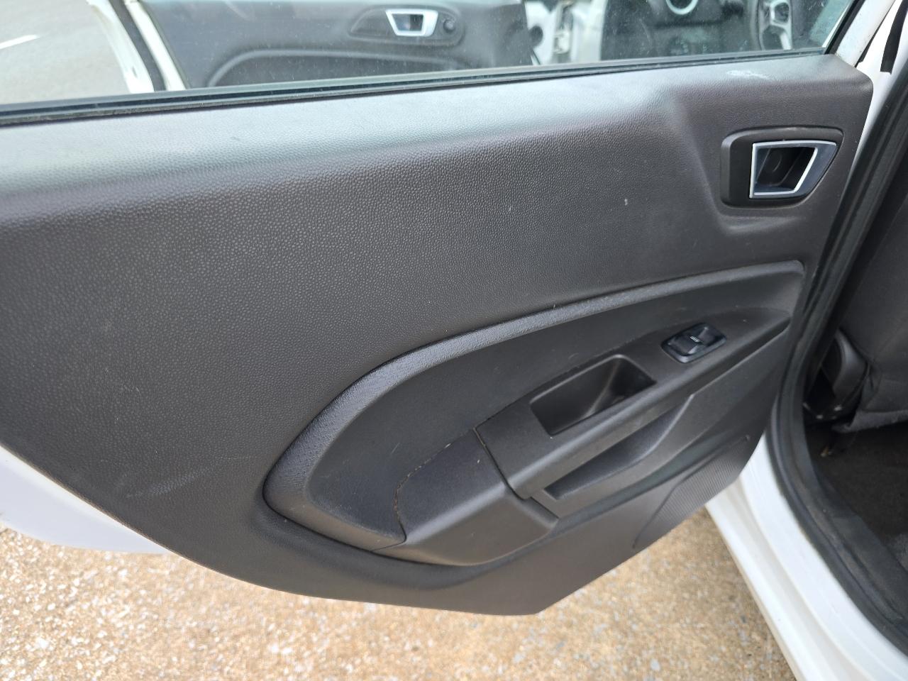 Ford Fiesta 5dr HB SE 2015