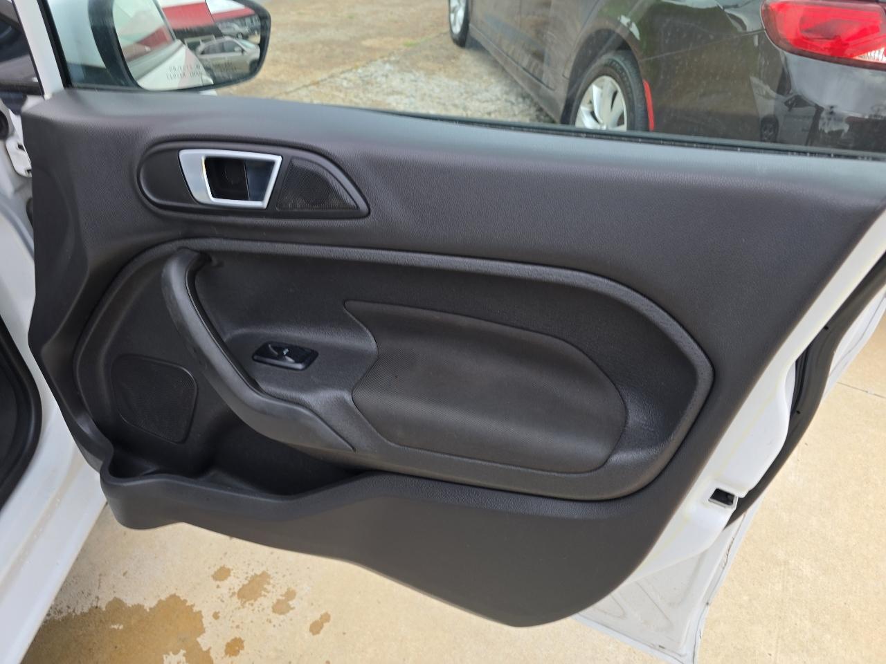 Ford Fiesta 5dr HB SE 2015