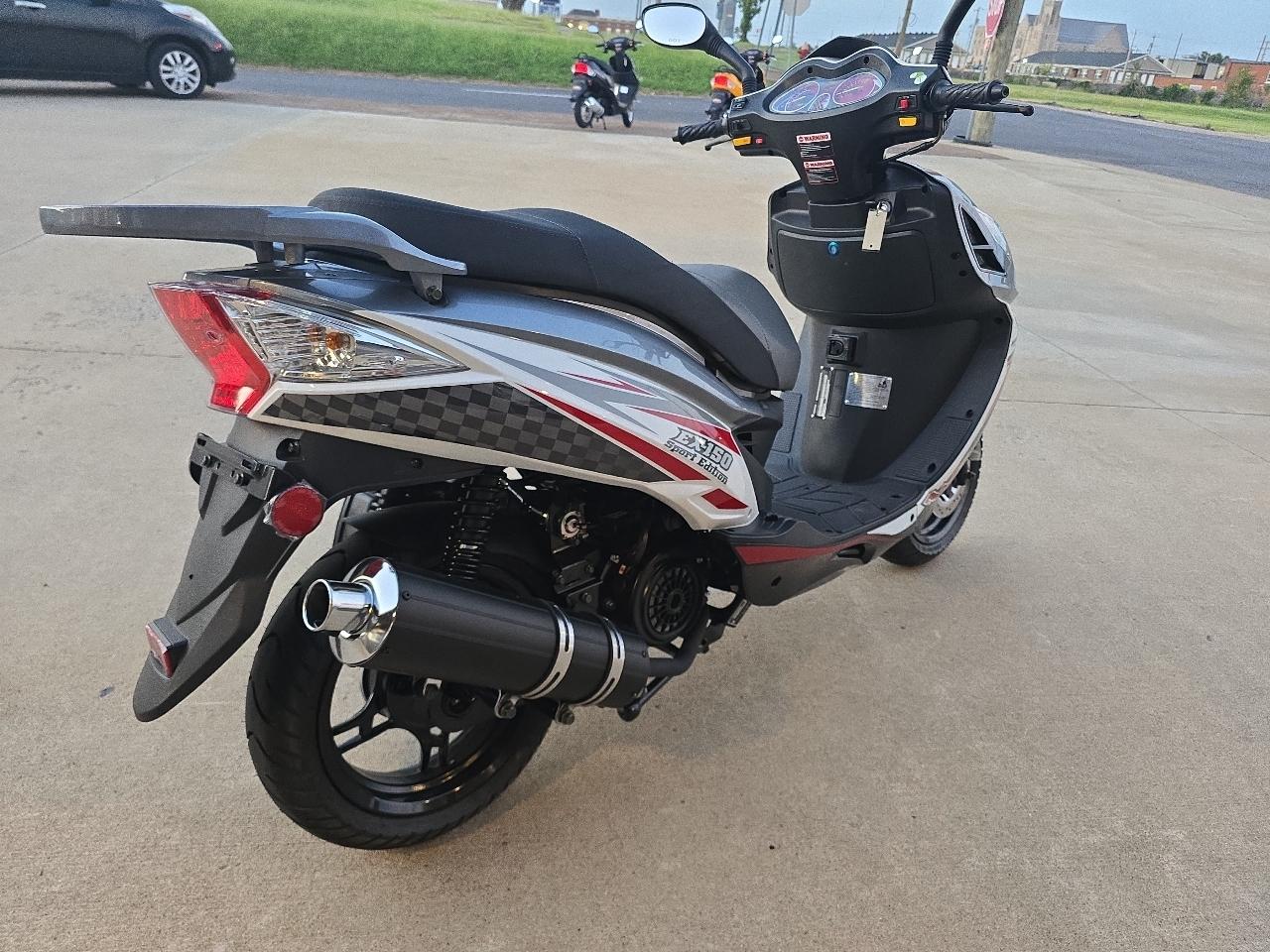 Wolf Brand Scooters EX-150  2026