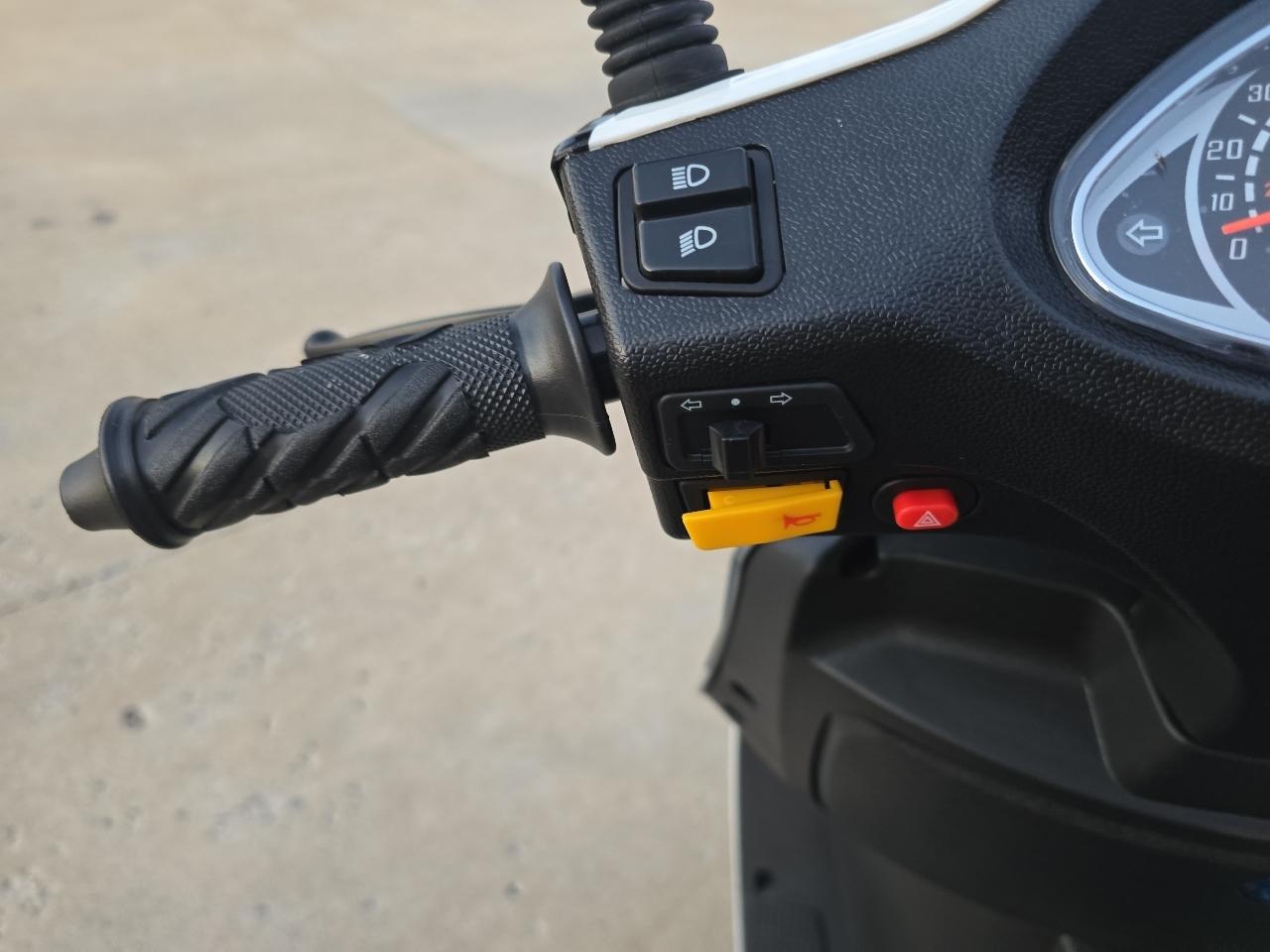 Wolf Brand Scooters EX-150  2026
