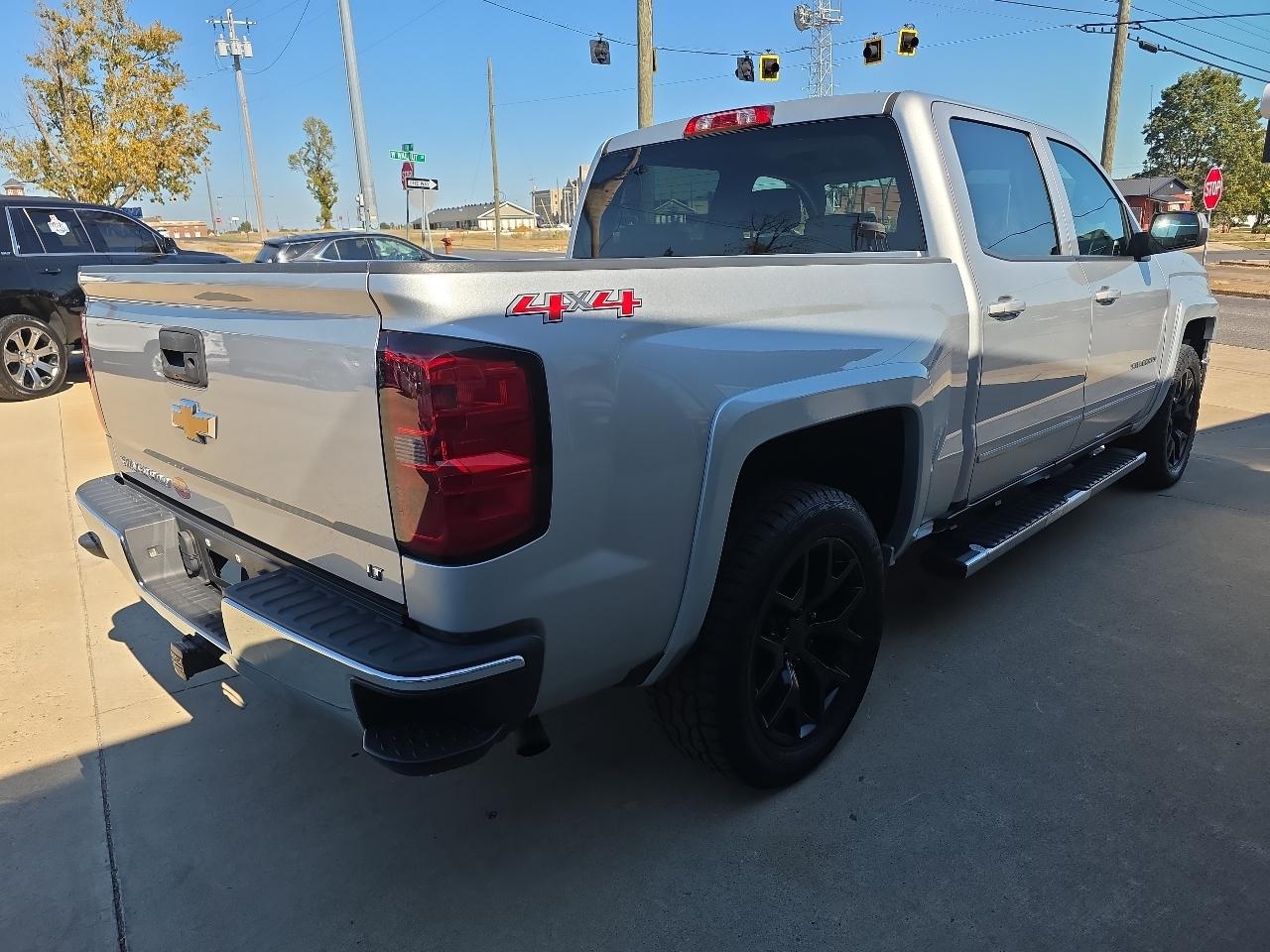 Chevrolet Silverado 1500 LT Crew Cab Long Box 4WD 2015