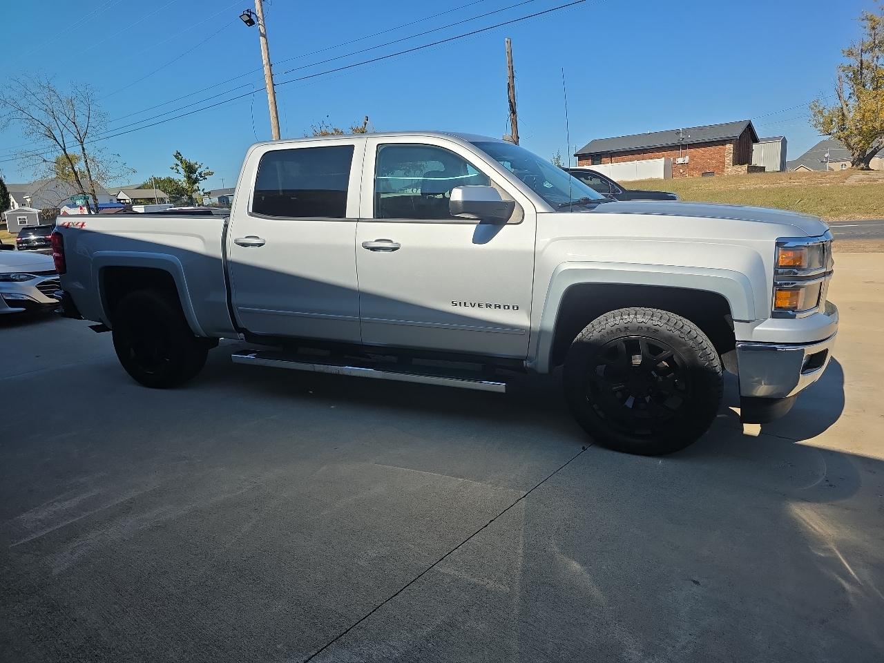 Chevrolet Silverado 1500 LT Crew Cab Long Box 4WD 2015