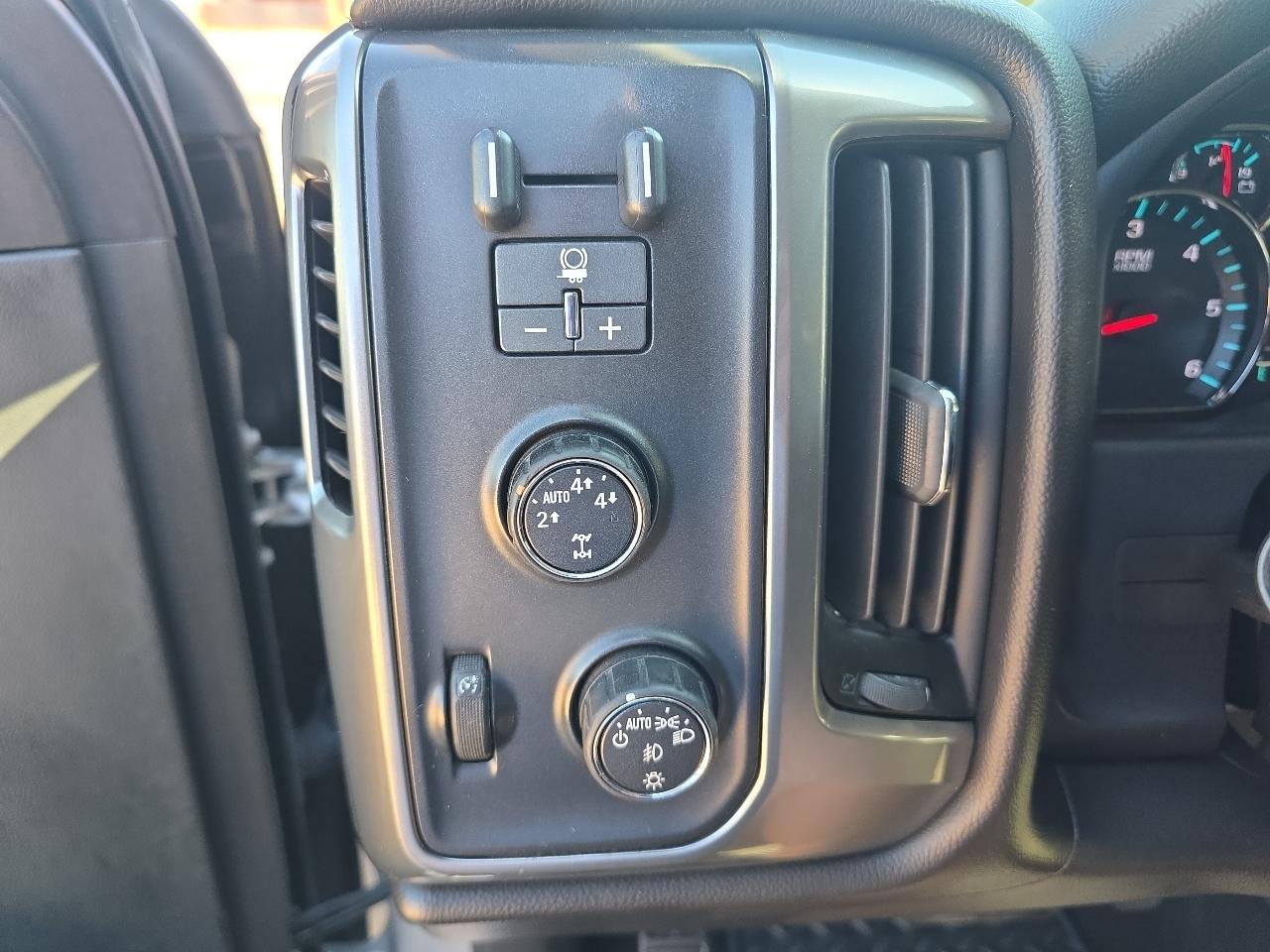 Chevrolet Silverado 1500 LT Crew Cab Long Box 4WD 2015