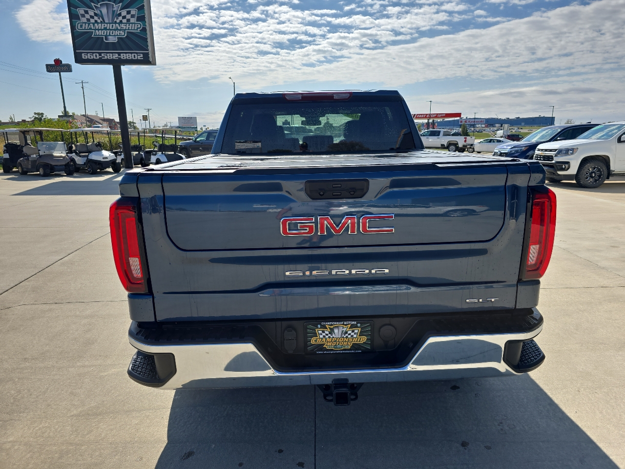 2024 Gmc Sierra 1500 SLT photo 4