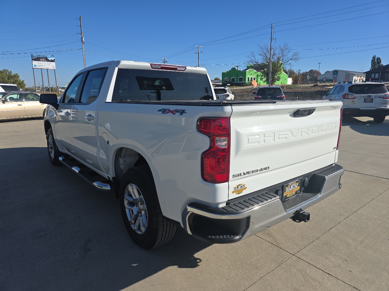 Chevrolet Silverado 1500 4WD Crew Cab 147" LT w/1LT 2023