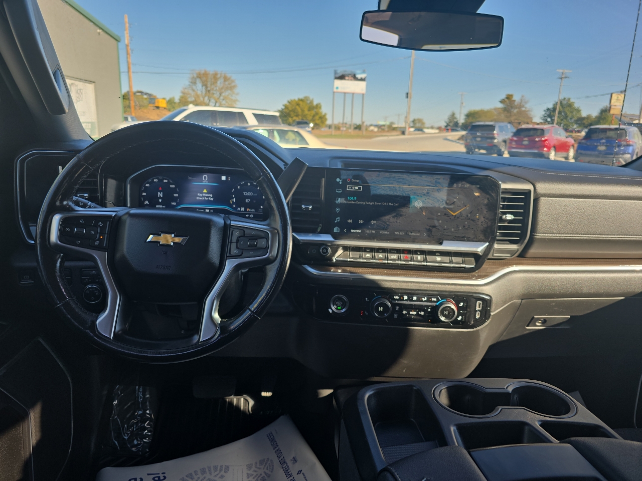 Chevrolet Silverado 1500 4WD Crew Cab 147" LT w/1LT 2023