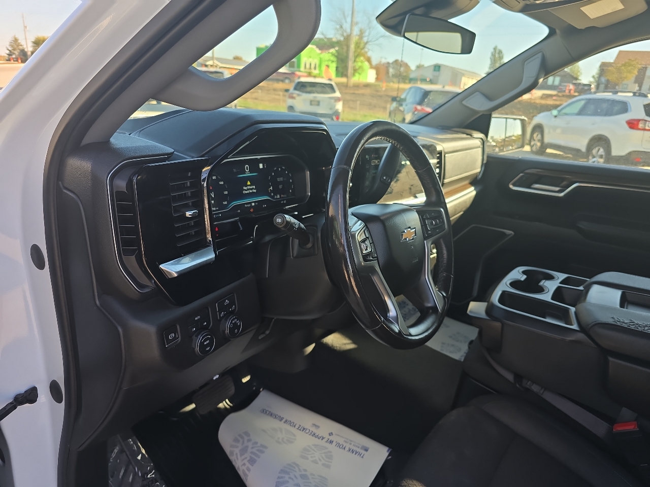 Chevrolet Silverado 1500 4WD Crew Cab 147" LT w/1LT 2023