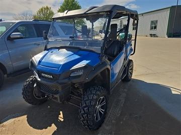 2017 Honda Pioneer 1000 5 Deluxe 