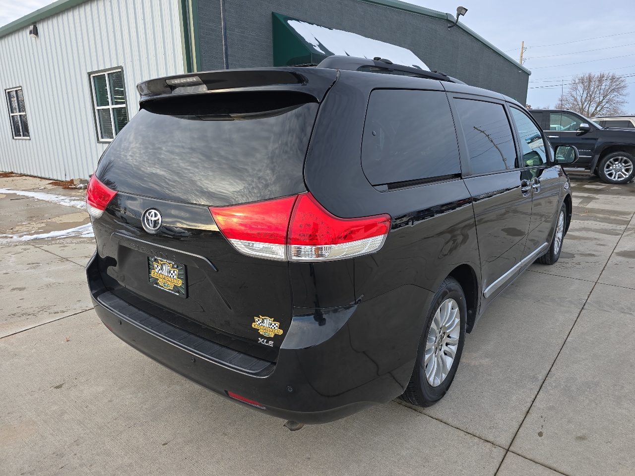 Toyota Sienna 5dr 7-Pass Van V6 XLE AAS FWD (Natl) 2014