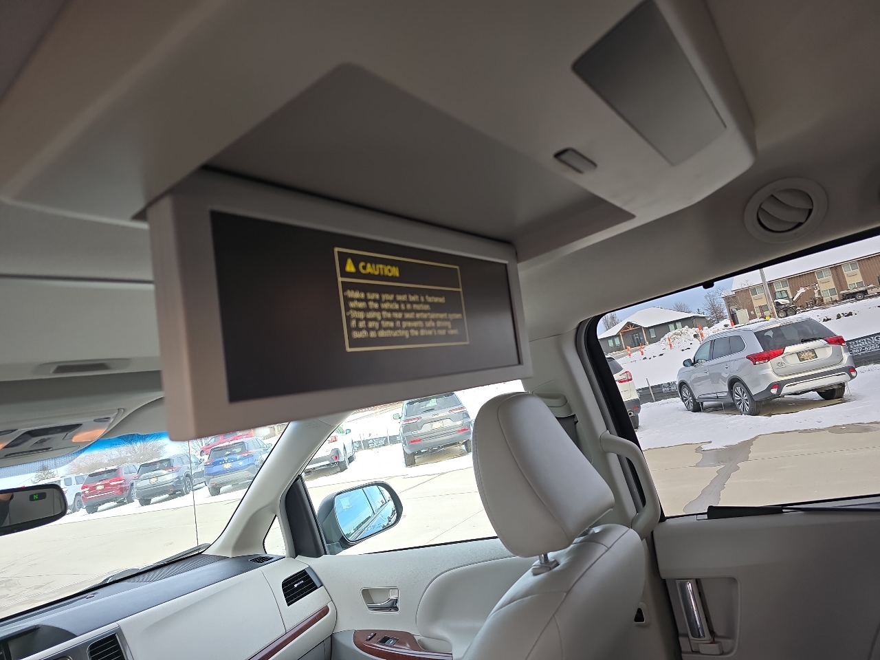 Toyota Sienna 5dr 7-Pass Van V6 XLE AAS FWD (Natl) 2014