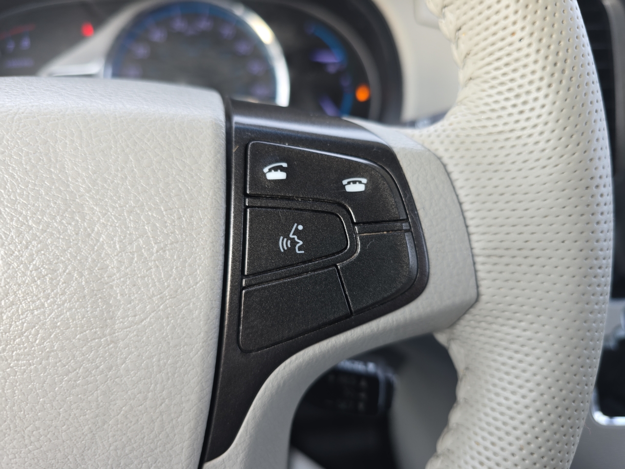 Toyota Sienna 5dr 7-Pass Van V6 XLE AAS FWD (Natl) 2014