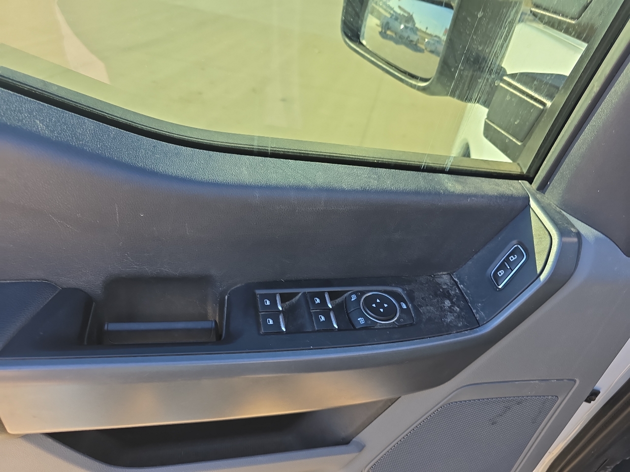 Ford Super Duty F-350 SRW XLT 4WD Crew Cab 6.75' Box 2023