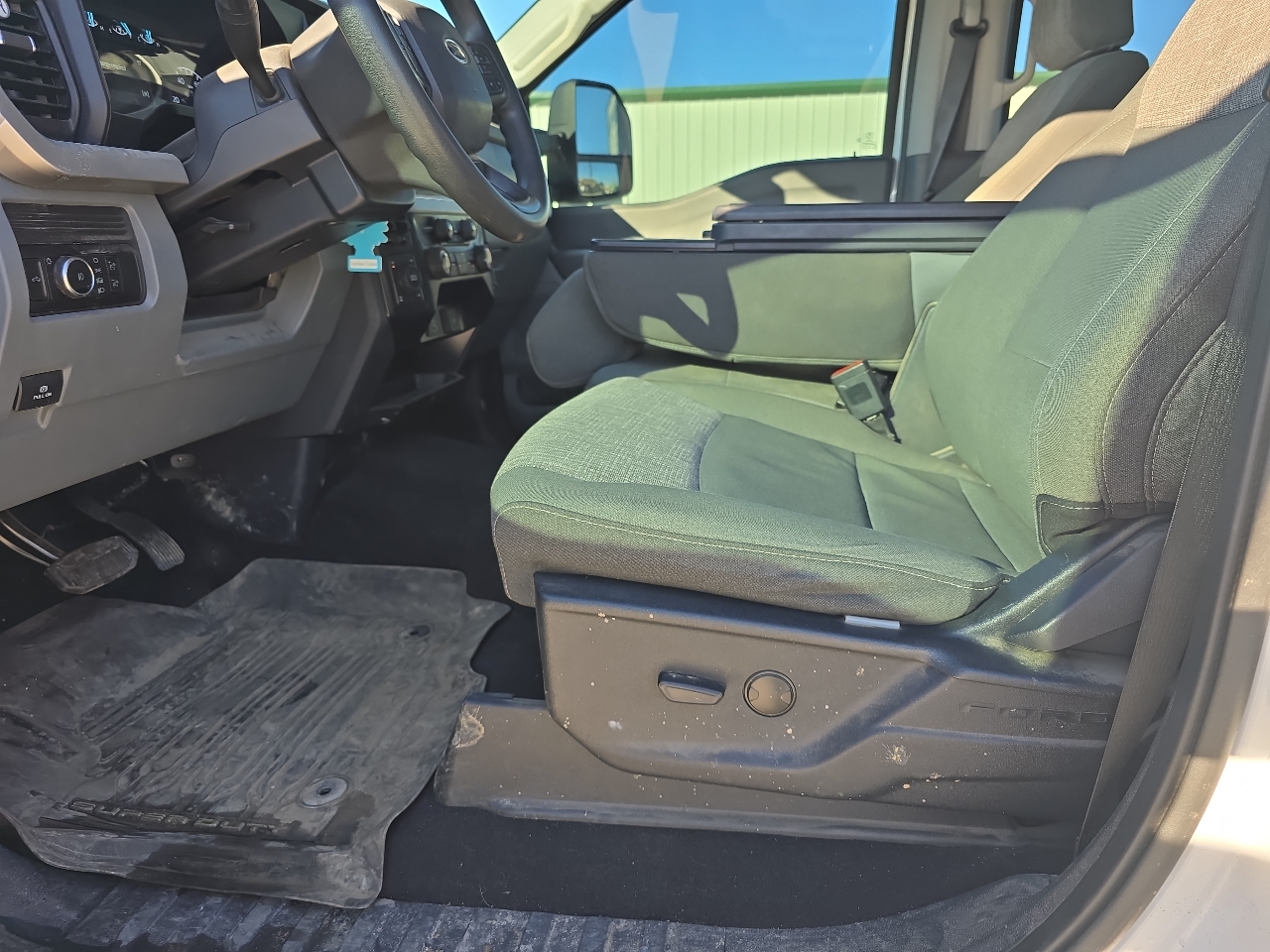 Ford Super Duty F-350 SRW XLT 4WD Crew Cab 6.75' Box 2023