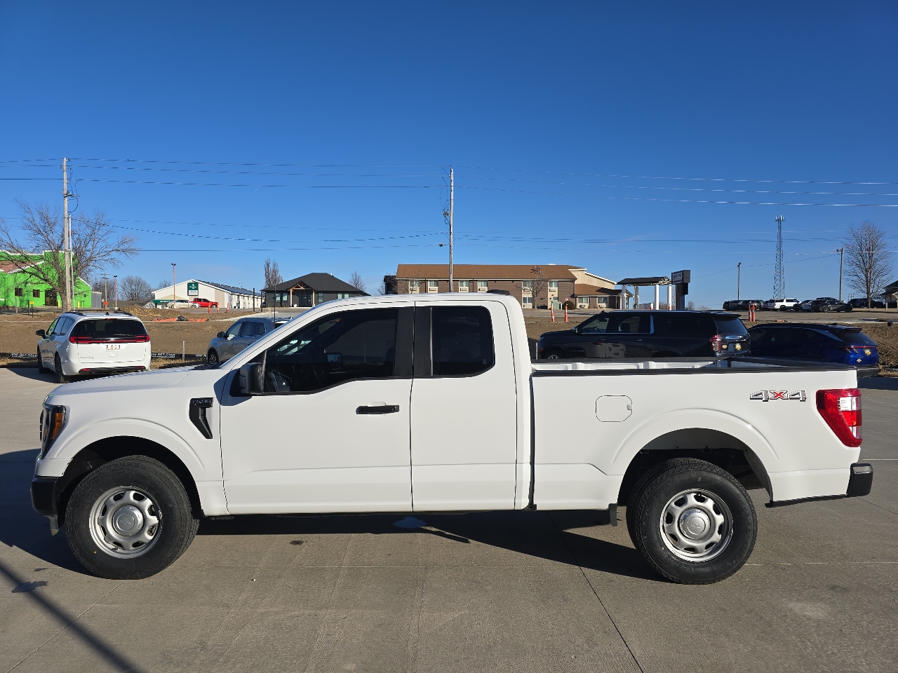 Ford F-150 XL SuperCab 6.5-ft. Bed 4WD 2023