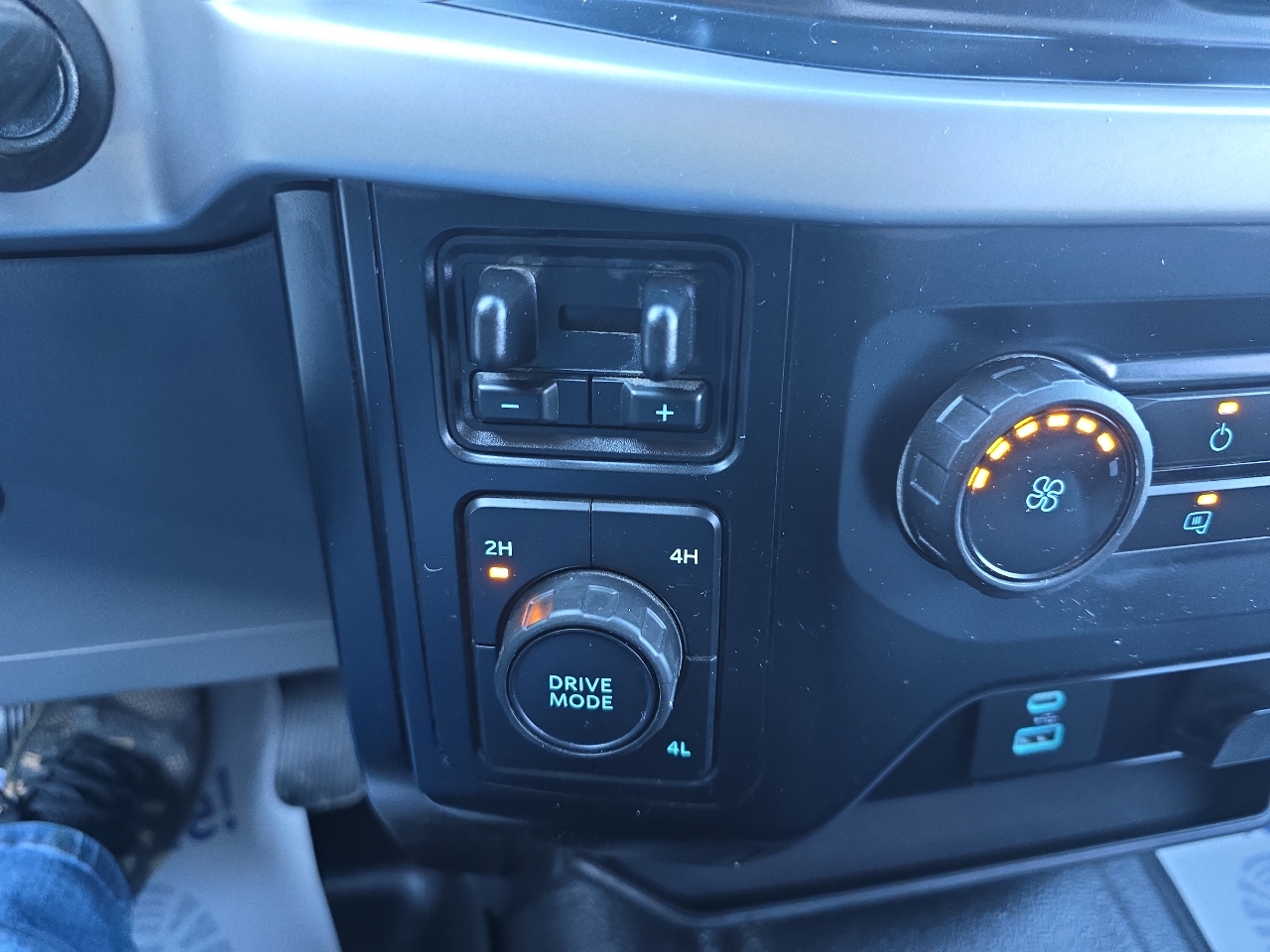 Ford F-150 XL SuperCab 6.5-ft. Bed 4WD 2023