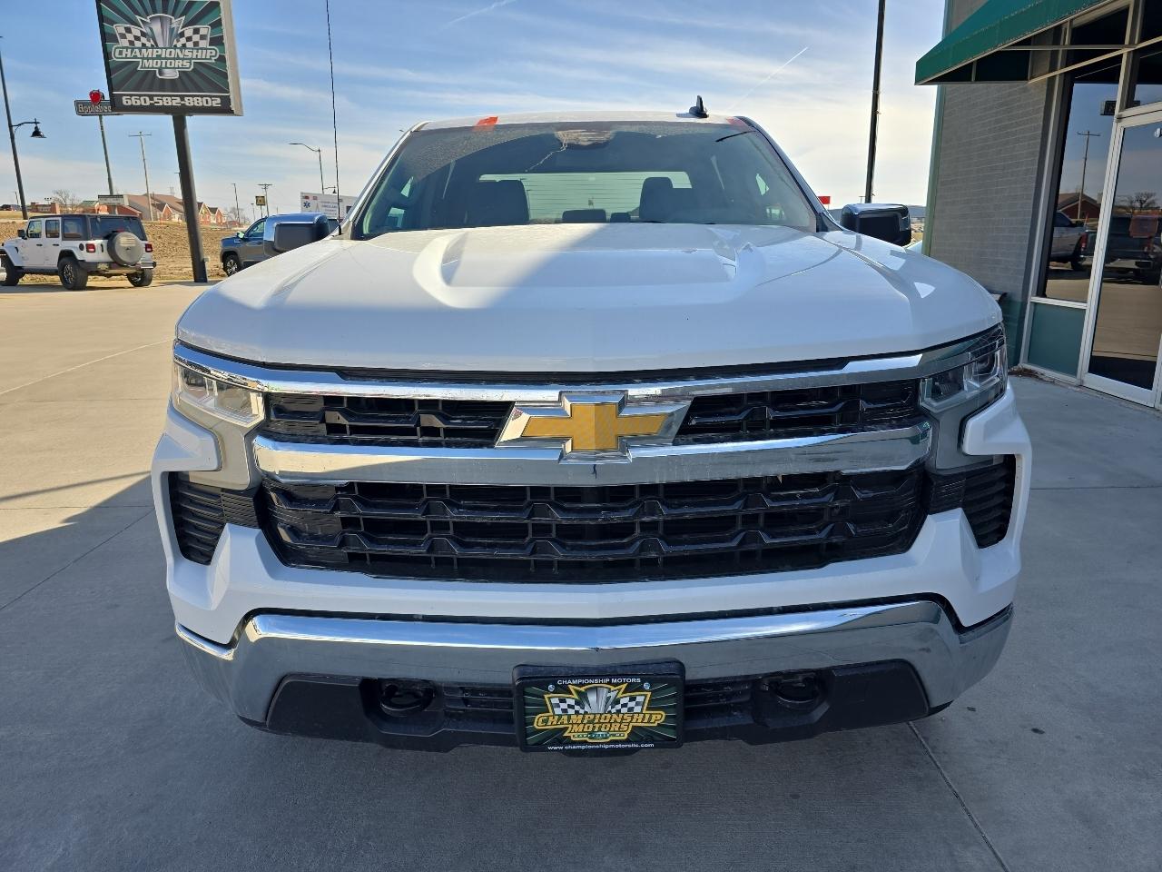 Chevrolet Silverado 1500 4WD Crew Cab 147" LT w/1LT 2022