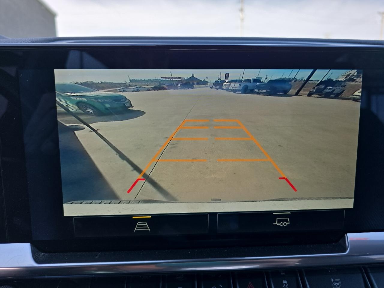 Chevrolet Silverado 1500 4WD Crew Cab 147" LT w/1LT 2022