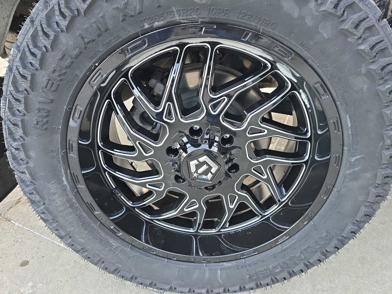 Chevrolet Silverado 1500 4WD Crew Cab 147" LT w/1LT 2022