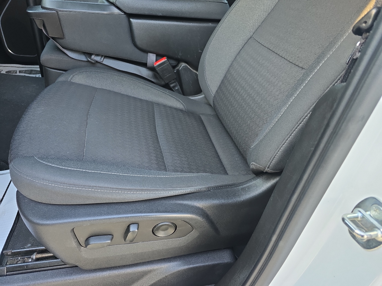 Chevrolet Silverado 1500 4WD Crew Cab 147" LT w/1LT 2022