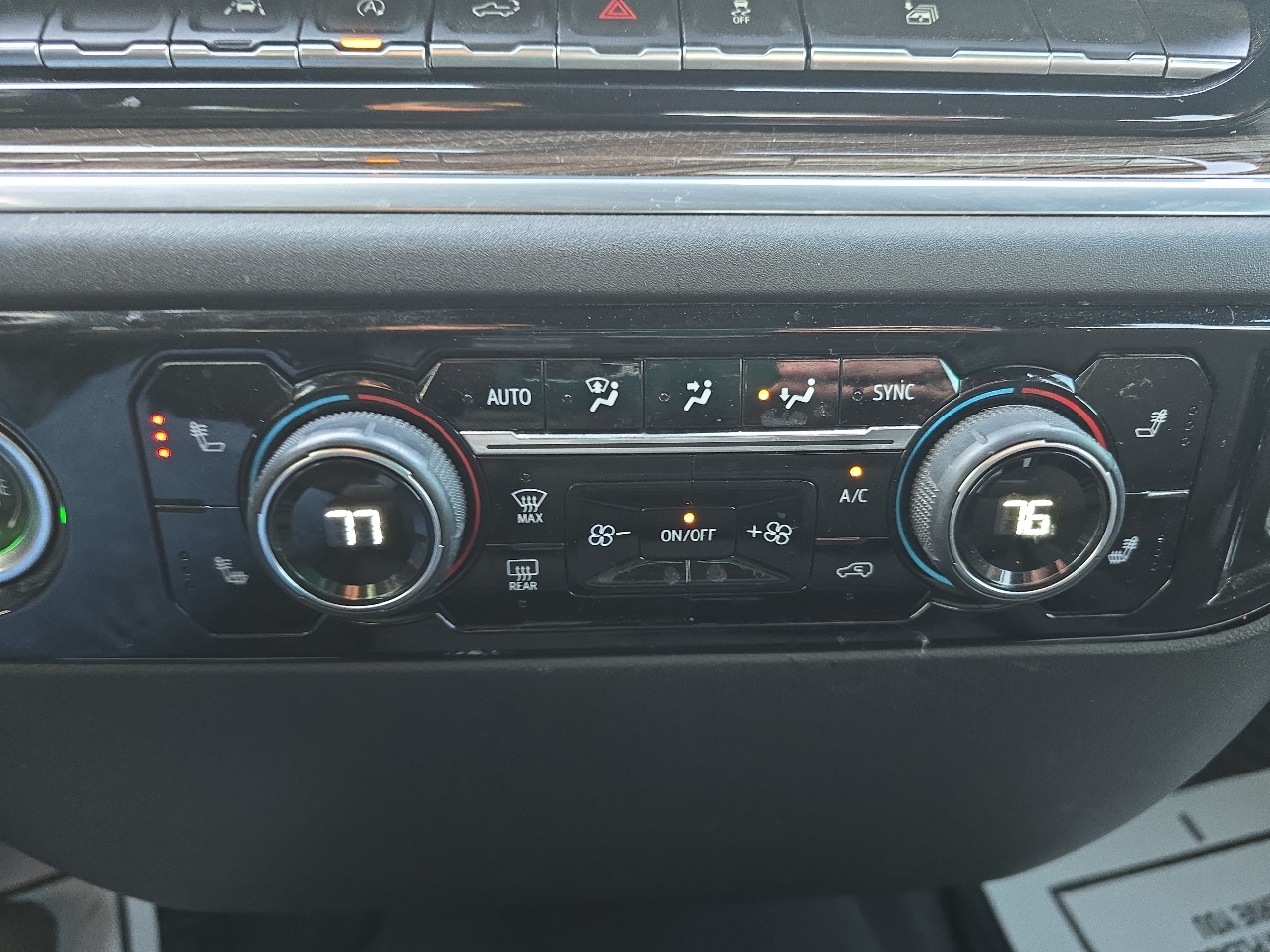 Chevrolet Silverado 1500 4WD Crew Cab 147" LT w/1LT 2022